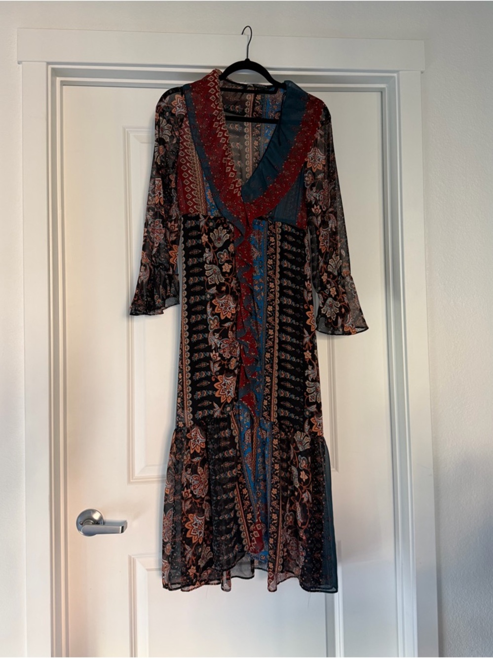 Zara - Boho Floral V-Neck Midi Dress in Multicolor (S)